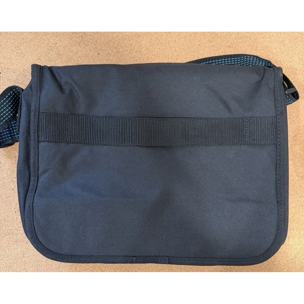 NEW ResMed AirSense 11 Padded CPAP Carry Case Gray Travel Bag Strap